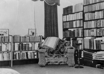 JCPML. Records of the Curtin family. The front room, 24 Jarrad Street, Cottesloe. 1943. JCPML376/35 