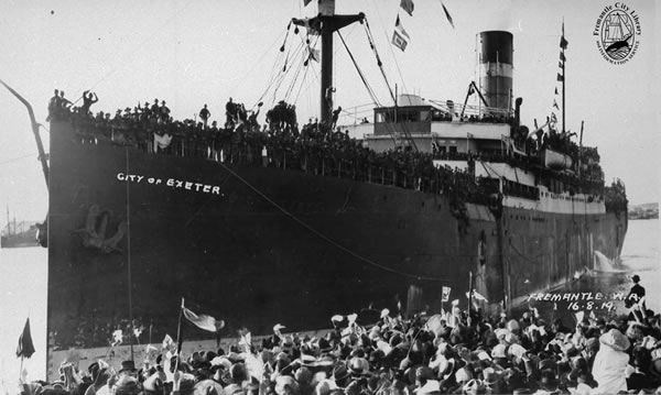 Arrival of the City of Exeter carrying troops returning from the First World War, Fremantle Wharf, 1919.
