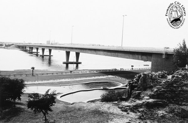 Stirling Bridge, Fremantle, from the southern end, 1982. 