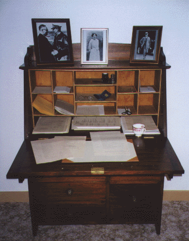 John Curtin's desk in the new display