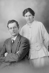 Elsie and John Curtin, October 1917. Records of the Curtin Family. JCPML00376/14