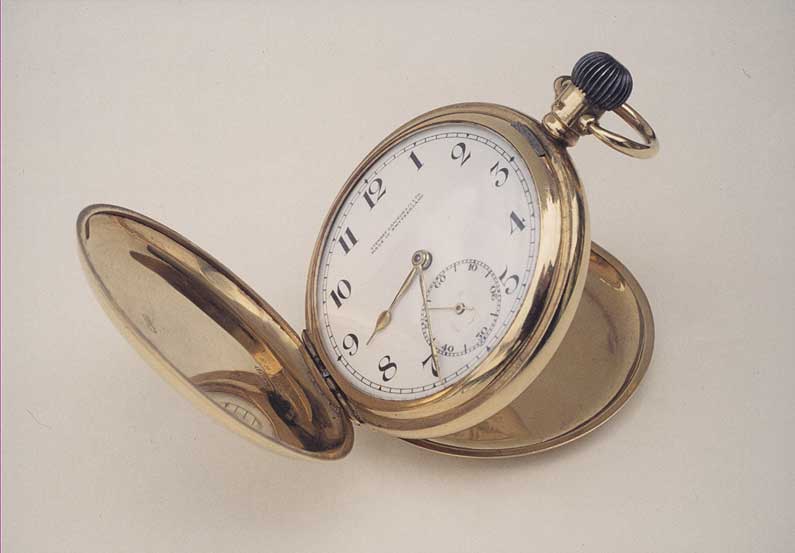 Gold pocket watch presented to John Curtin in 1924