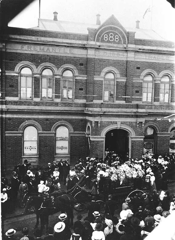 Funeral cortege of Thomas Edwards, Fremantle Trades Hall, 1919