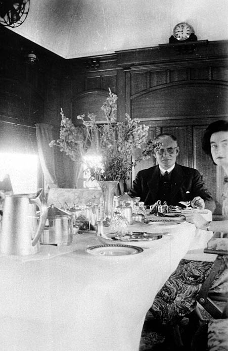 John Curtin and Mary McGuire on the Trans-Australian Railway, 1942