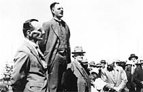 John Curtin speaking at opening of South Beach, Fremantle, 8 December 1928. JCPML00376/160.