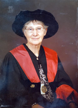 Elizabeth Jolley receiving her Honorary Doctorate from Curtin University