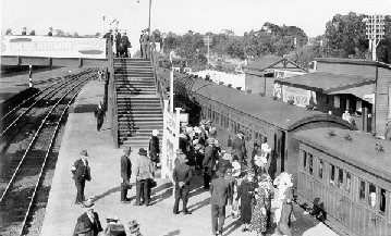 A typical suburban rail passenger train in  Perth, c 1918