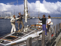 Endeavour: mast removal. CUL00039/9/1.